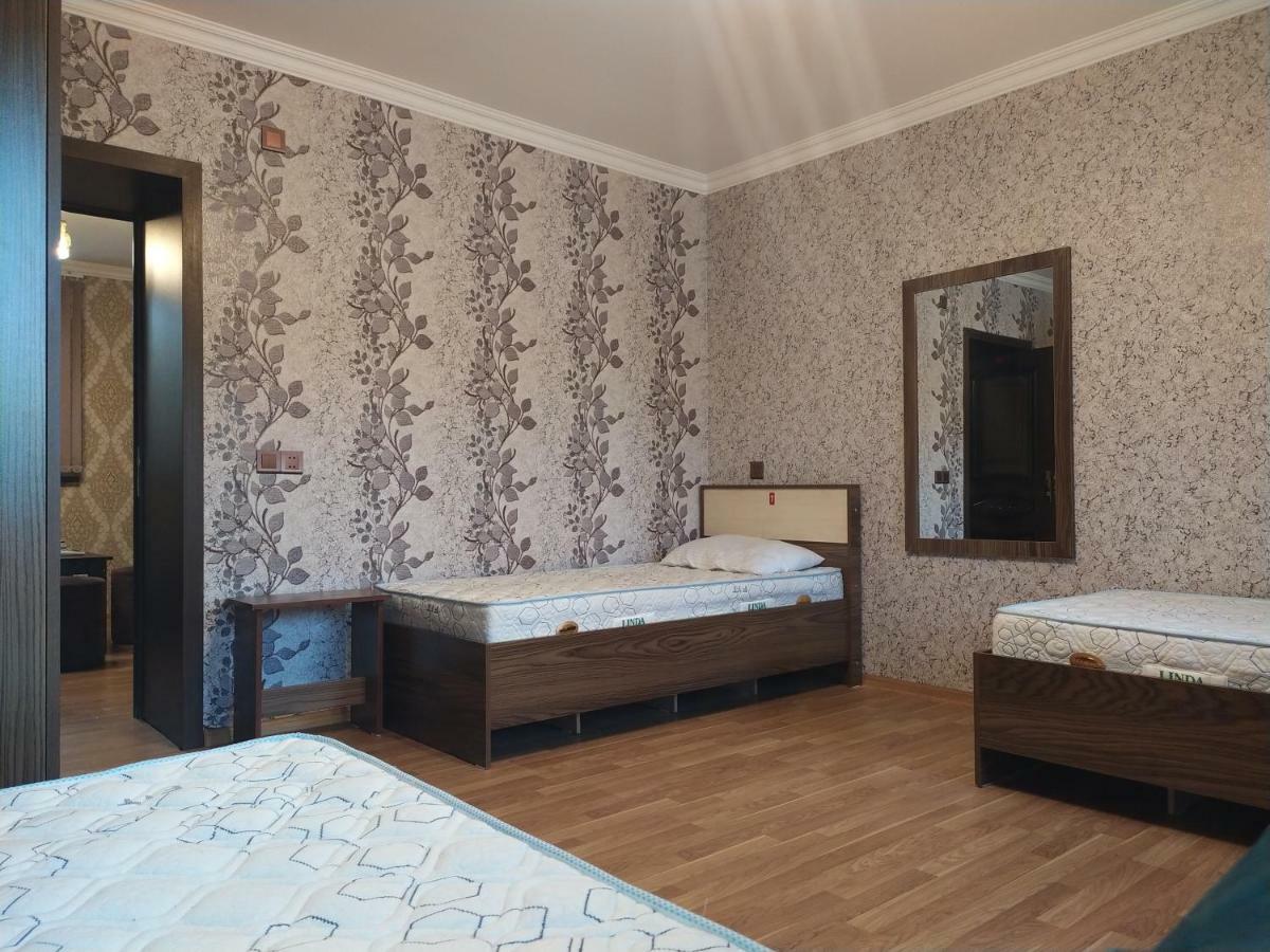 Ganja Apartment Bagian luar foto
