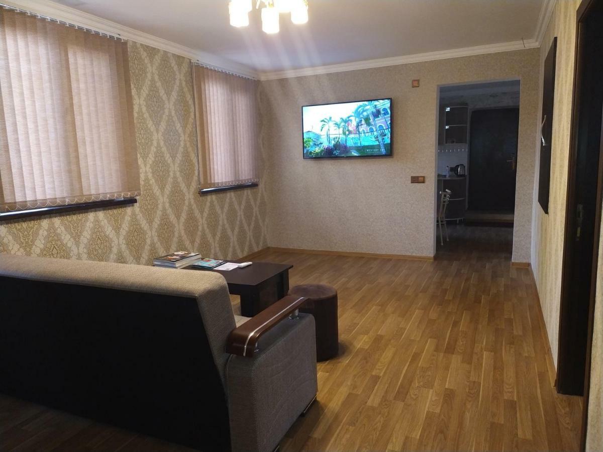 Ganja Apartment Bagian luar foto