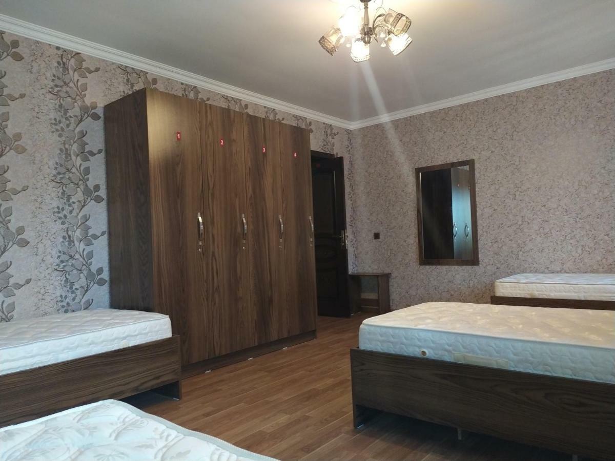Ganja Apartment Bagian luar foto